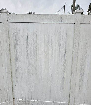 fence cleaning- before cleaning in Spring Hill, Florida